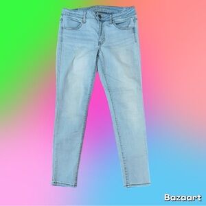 American Eagle Skinny Jegging Jeans